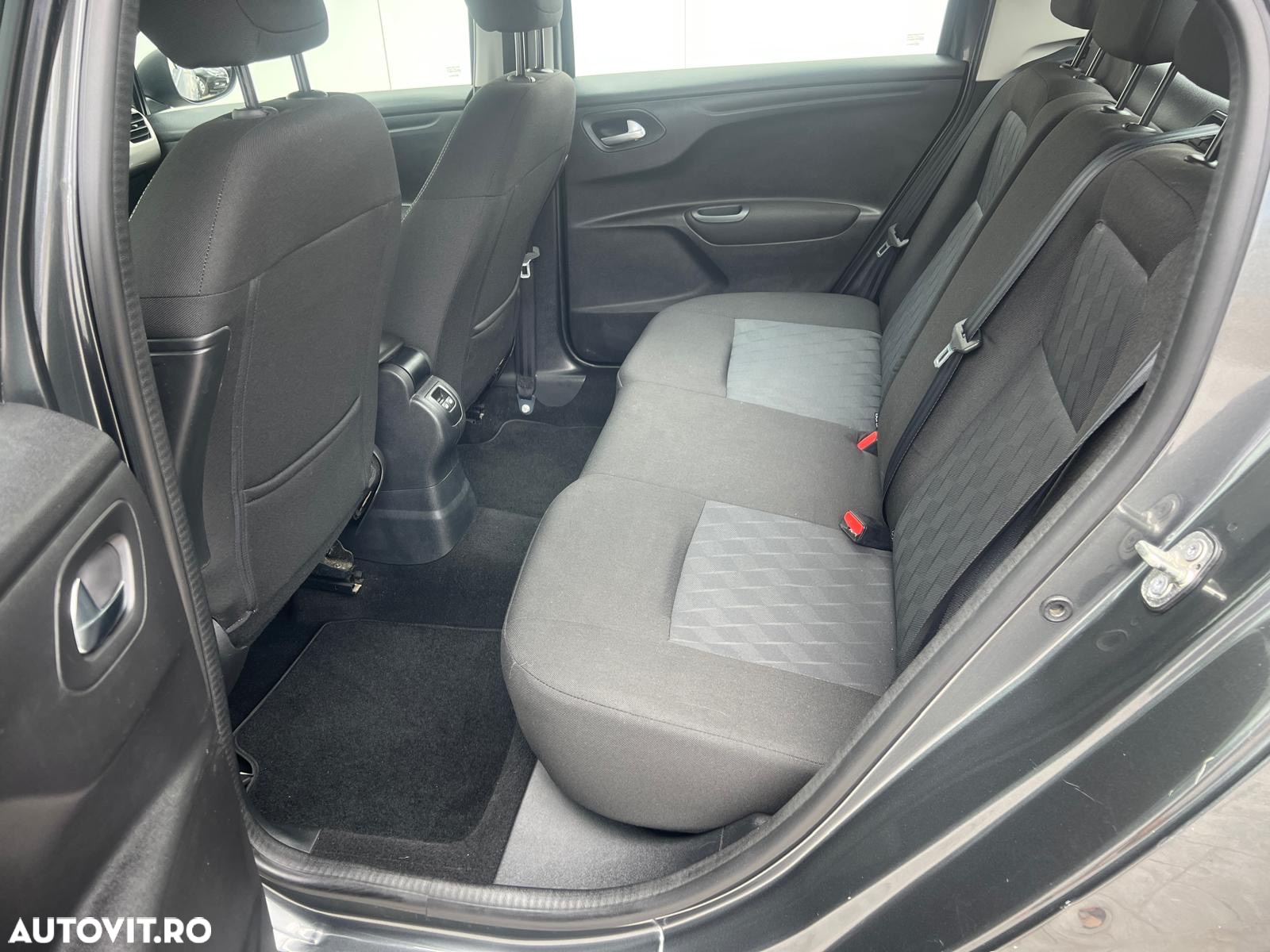 Citroën C-Elysée 1.6 BlueHDi BVM Shine - 8