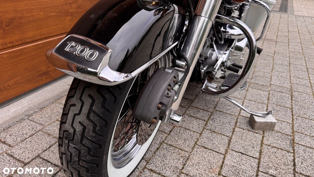 Harley-Davidson FLH Shovelhead - 11