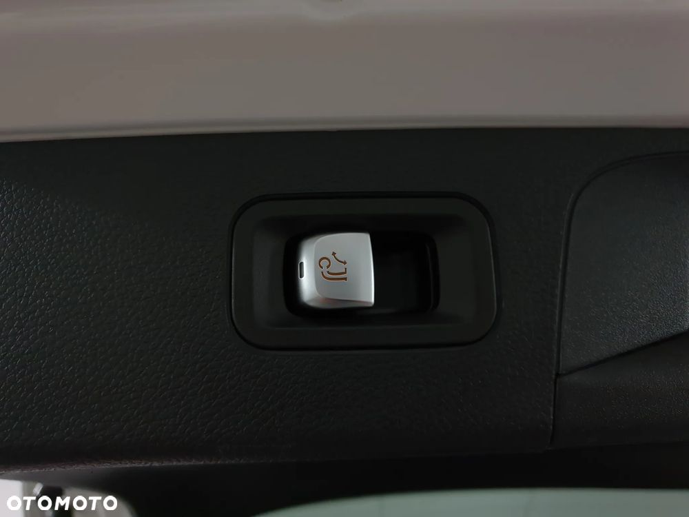 Mercedes-Benz GLC 220 d 4Matic 9G-TRONIC AMG Line Plus - 35