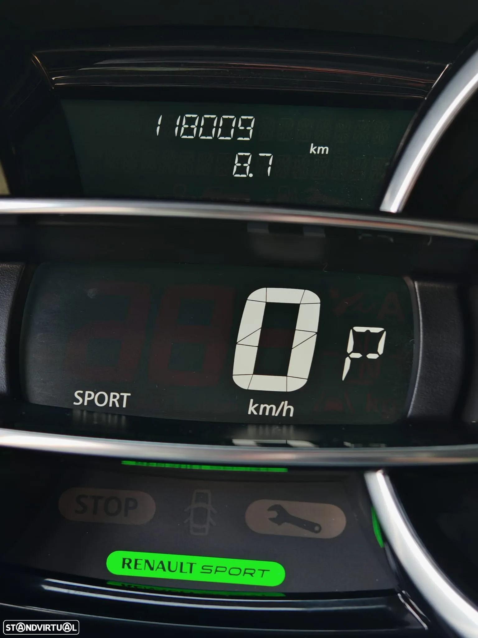 Renault Clio TCe 220 EDC R.S. Trophy - 21