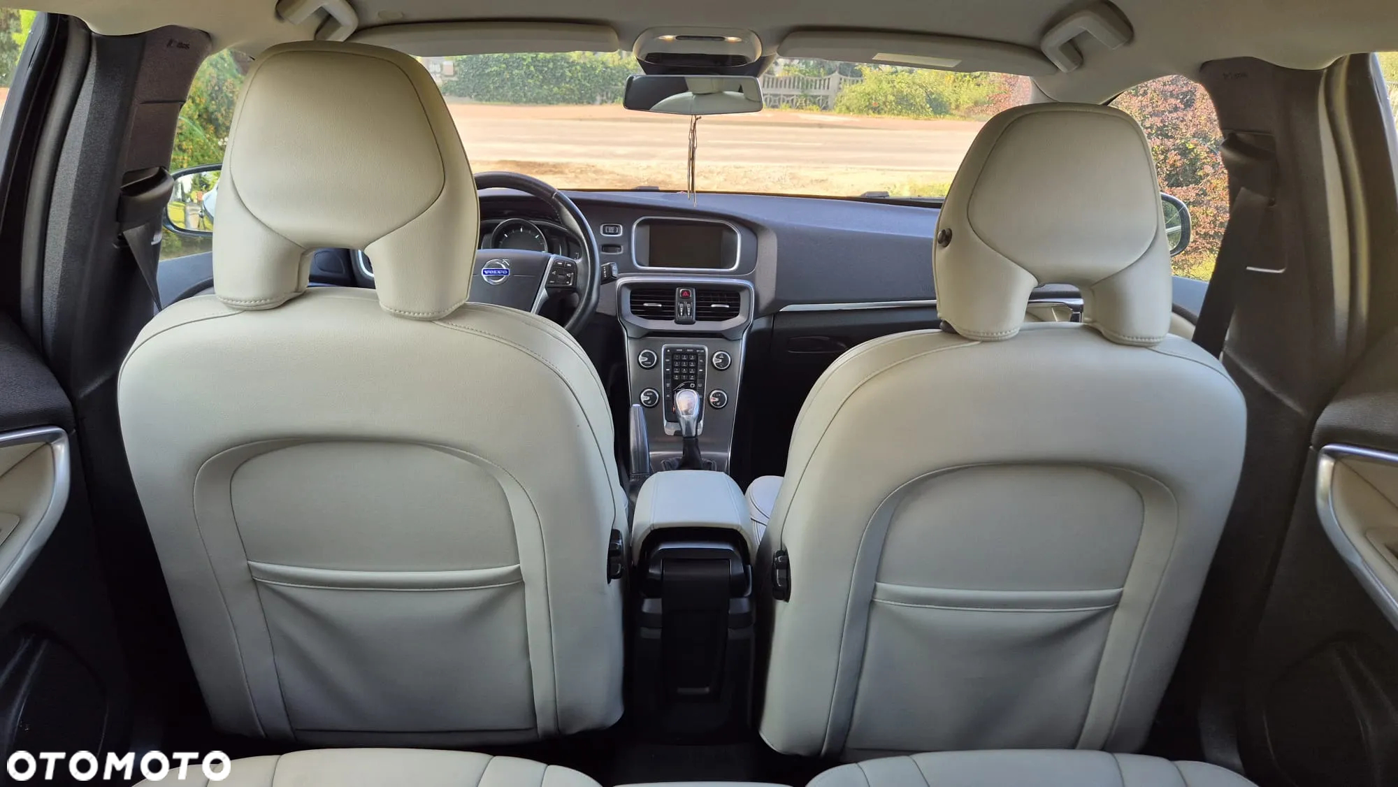 Volvo V40 - 18