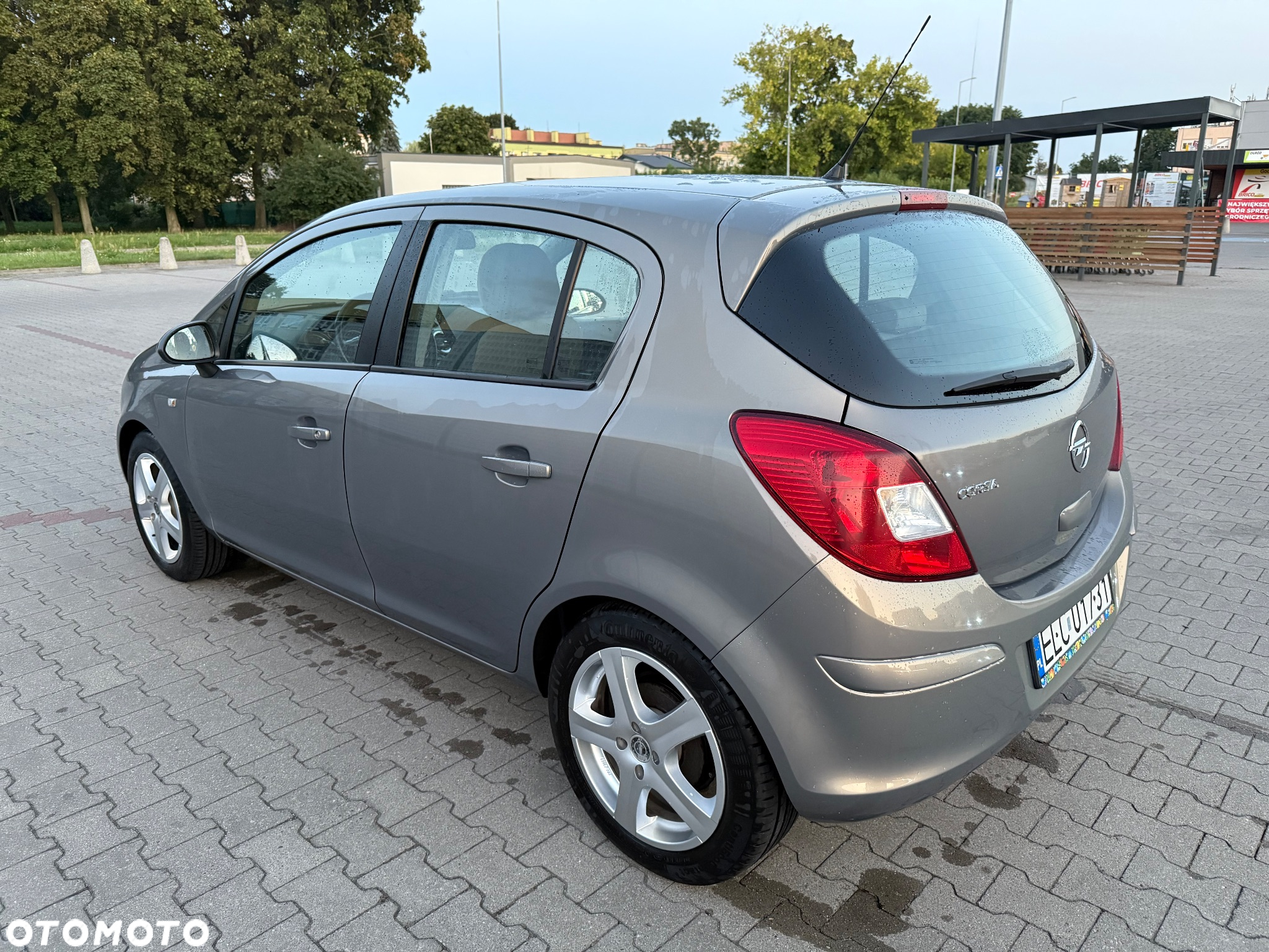 Opel Corsa 1.4 16V Cosmo - 5