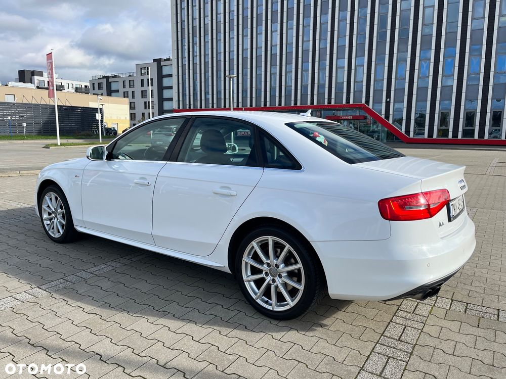 Audi A4 Limousine 2.0 TFSI quattro S tronic S line Sportpaket - 8