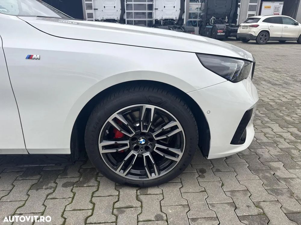 BMW Seria 5 520i AT MHEV - 15