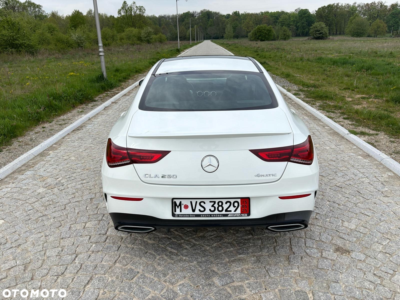 Mercedes-Benz CLA 250 4-Matic AMG Line 7G-DCT - 14