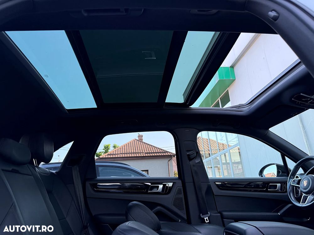Porsche Cayenne Tiptronic S Platinum Edition - 16