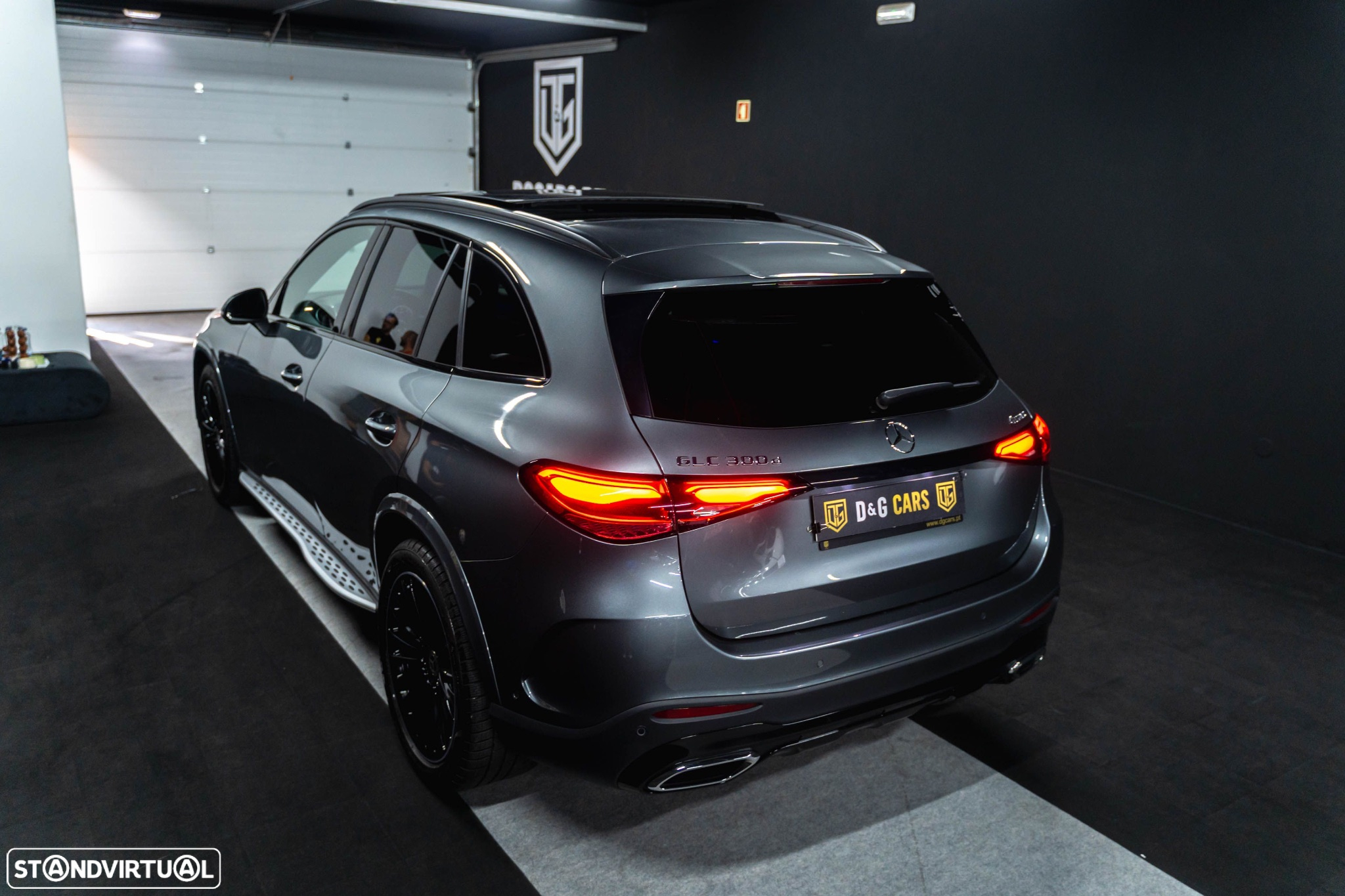 Mercedes-Benz GLC 300 d 4Matic 9G-TRONIC AMG Line Advanced - 3