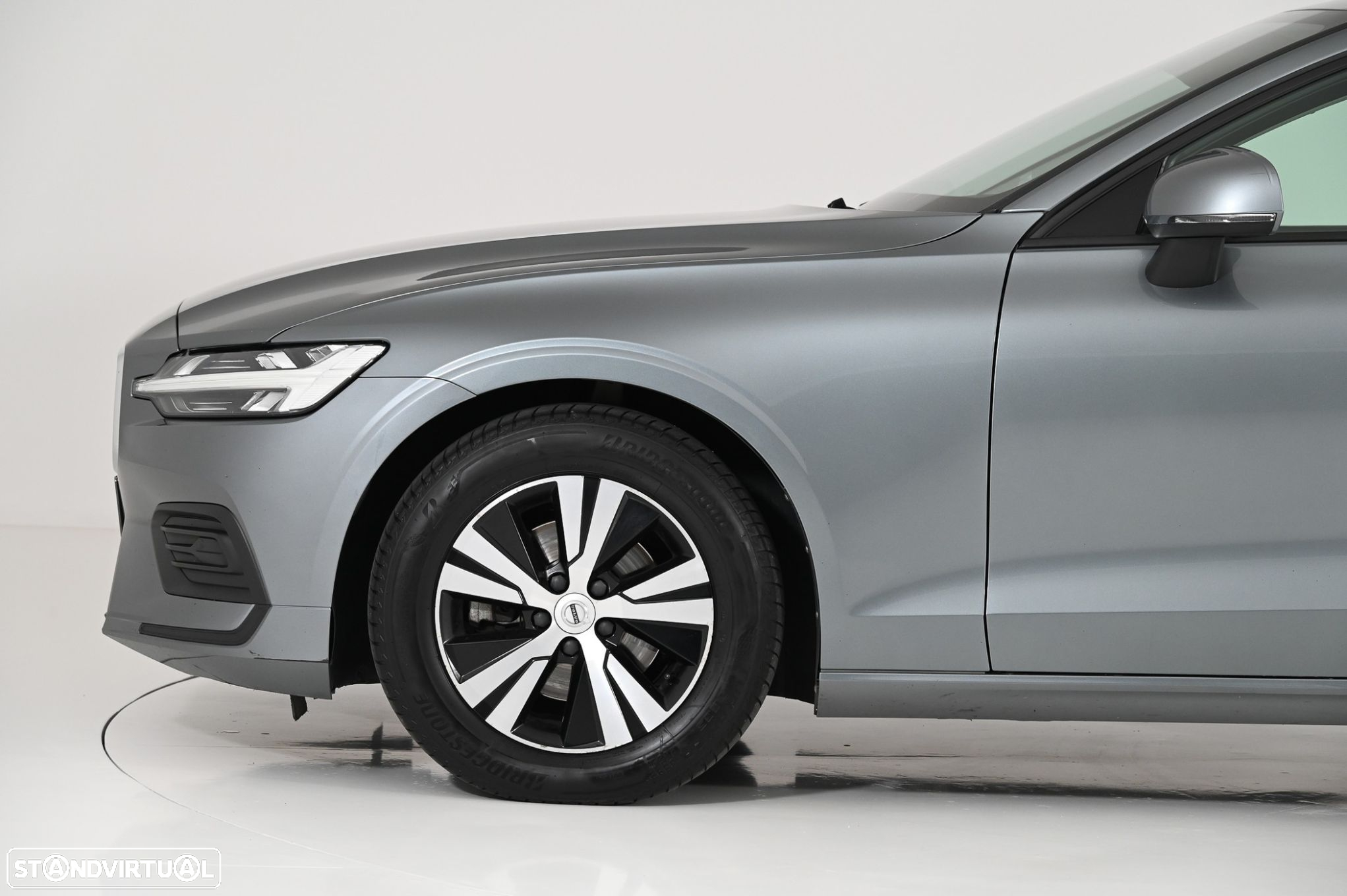 Volvo V60 2.0 D3 Momentum Geartronic - 13