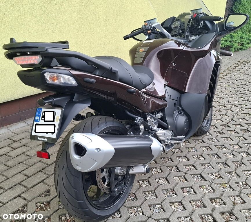 Kawasaki GTR - 5