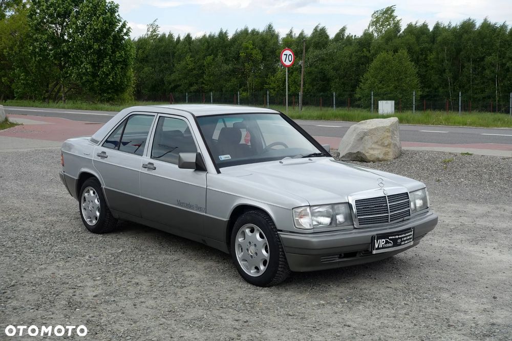 Mercedes-Benz W201 (190) - 3
