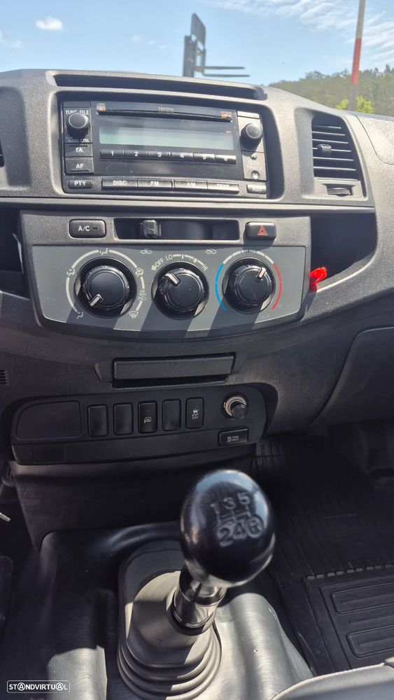 Toyota Hilux - 8
