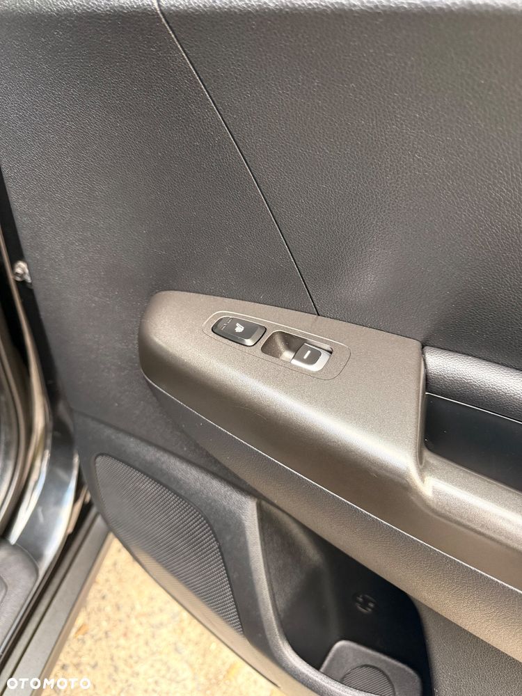 Kia Sportage 1.7 CRDI Business Line 2WD DCT - 36