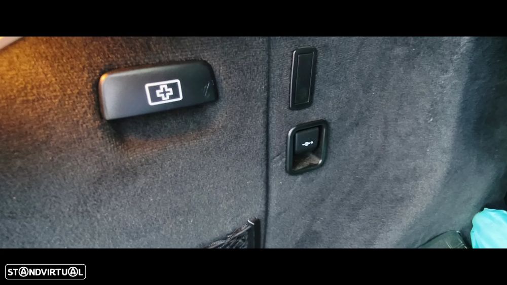 BMW 318 d Advantage - 12