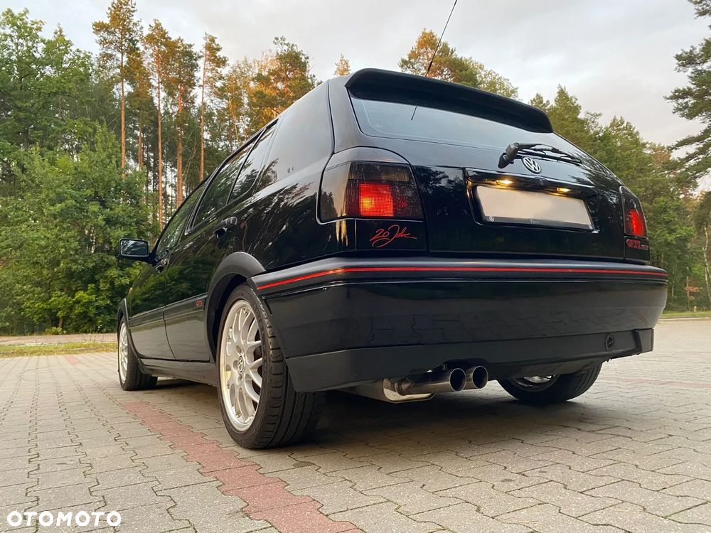 Volkswagen Golf 2.0 16V GTI - 17