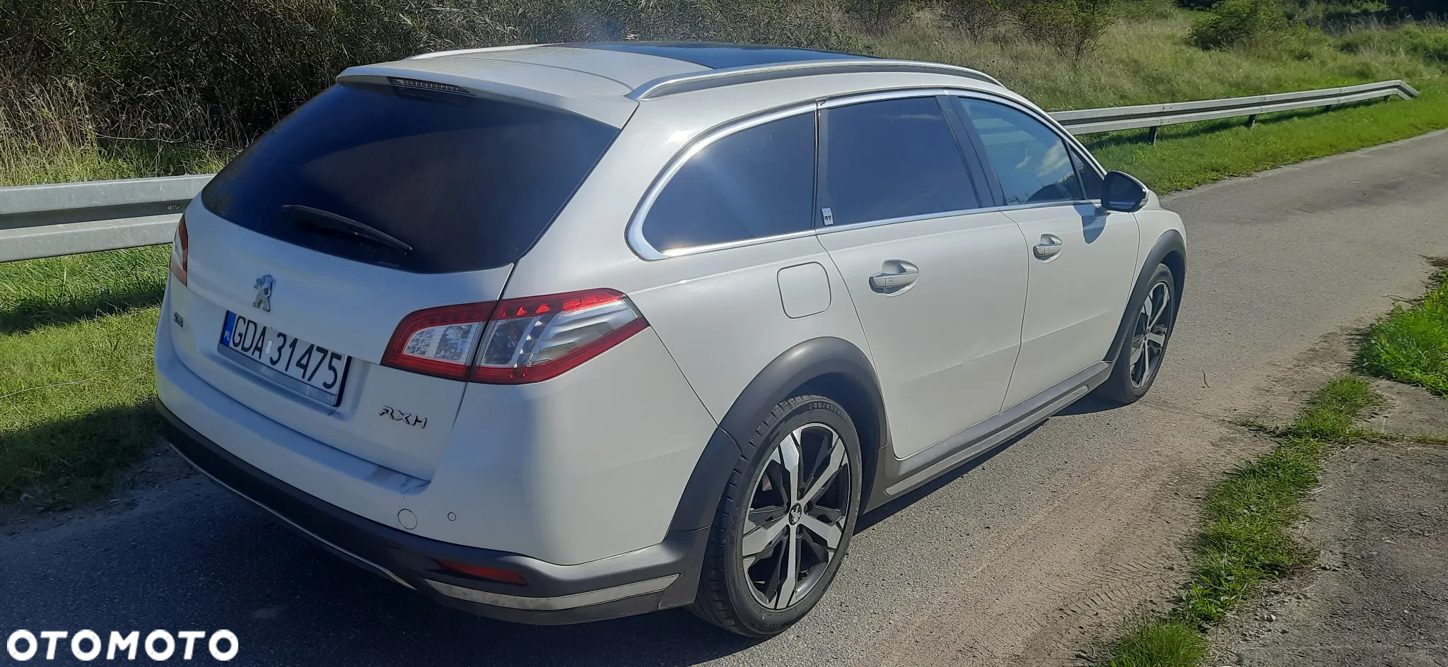 Peugeot 508 RXH 2.0 HDi HYbrid4 - 5