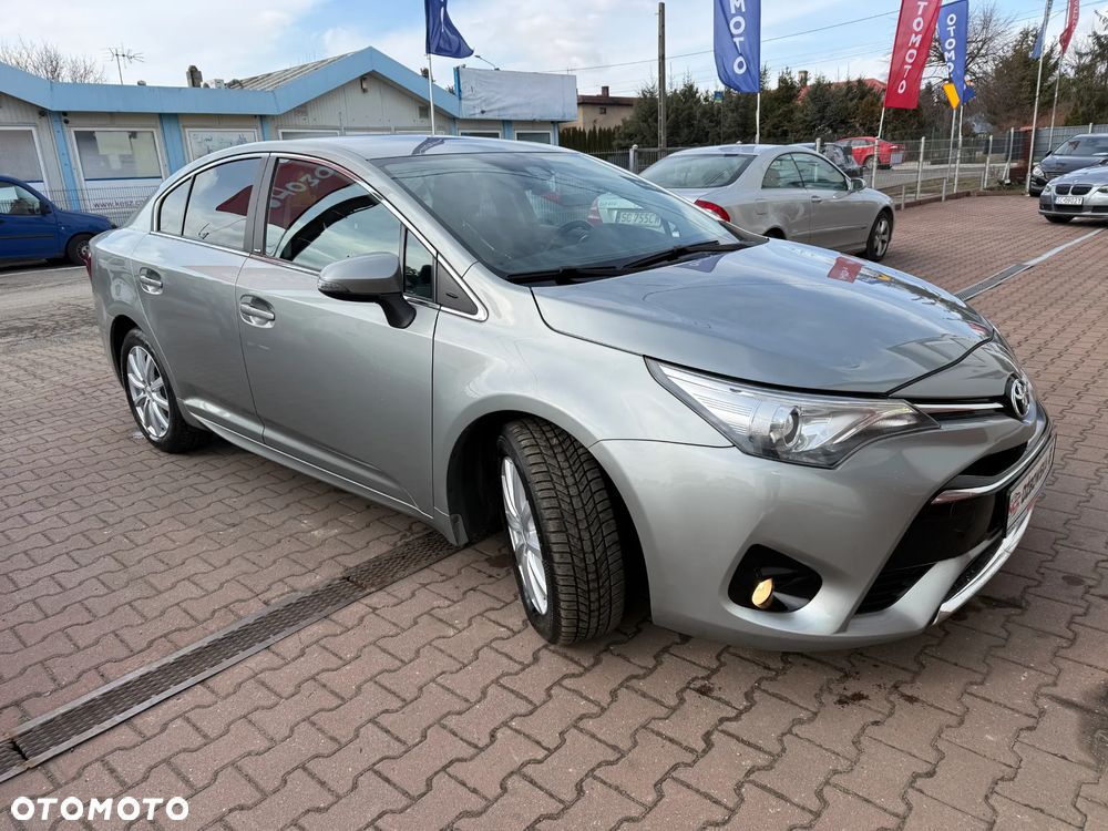 Toyota Avensis - 5