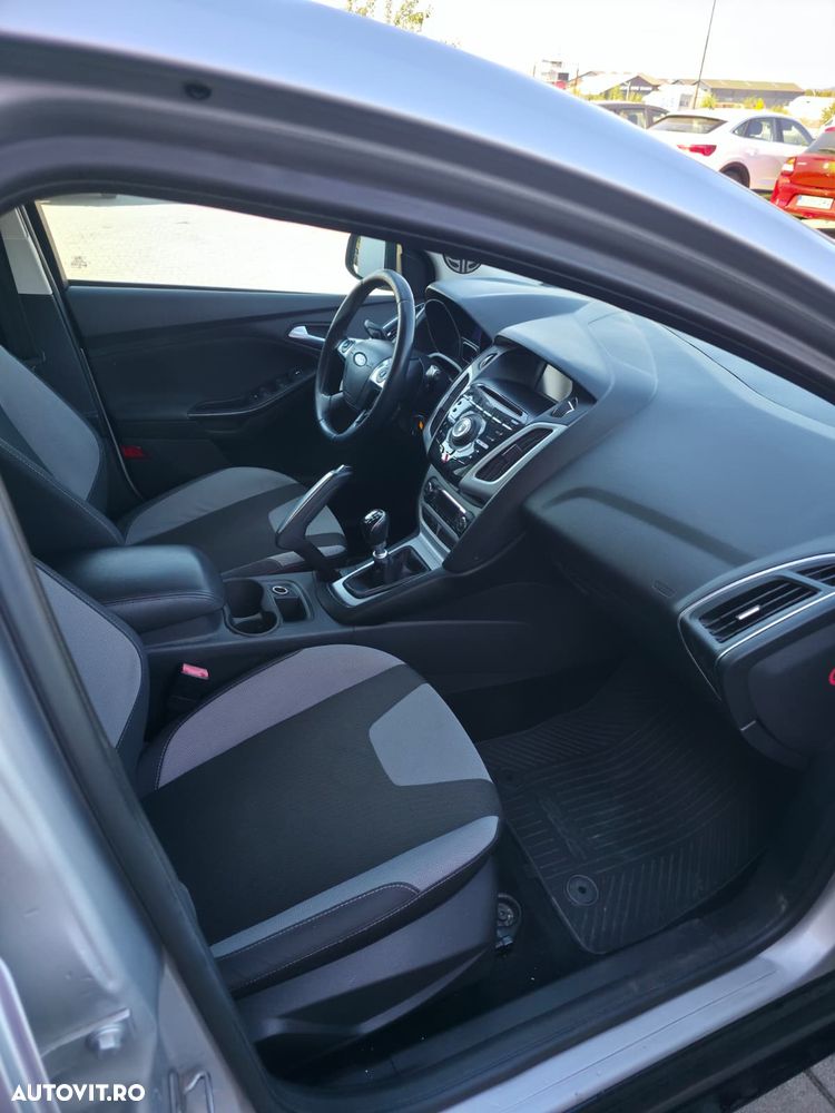 Ford Focus - 7