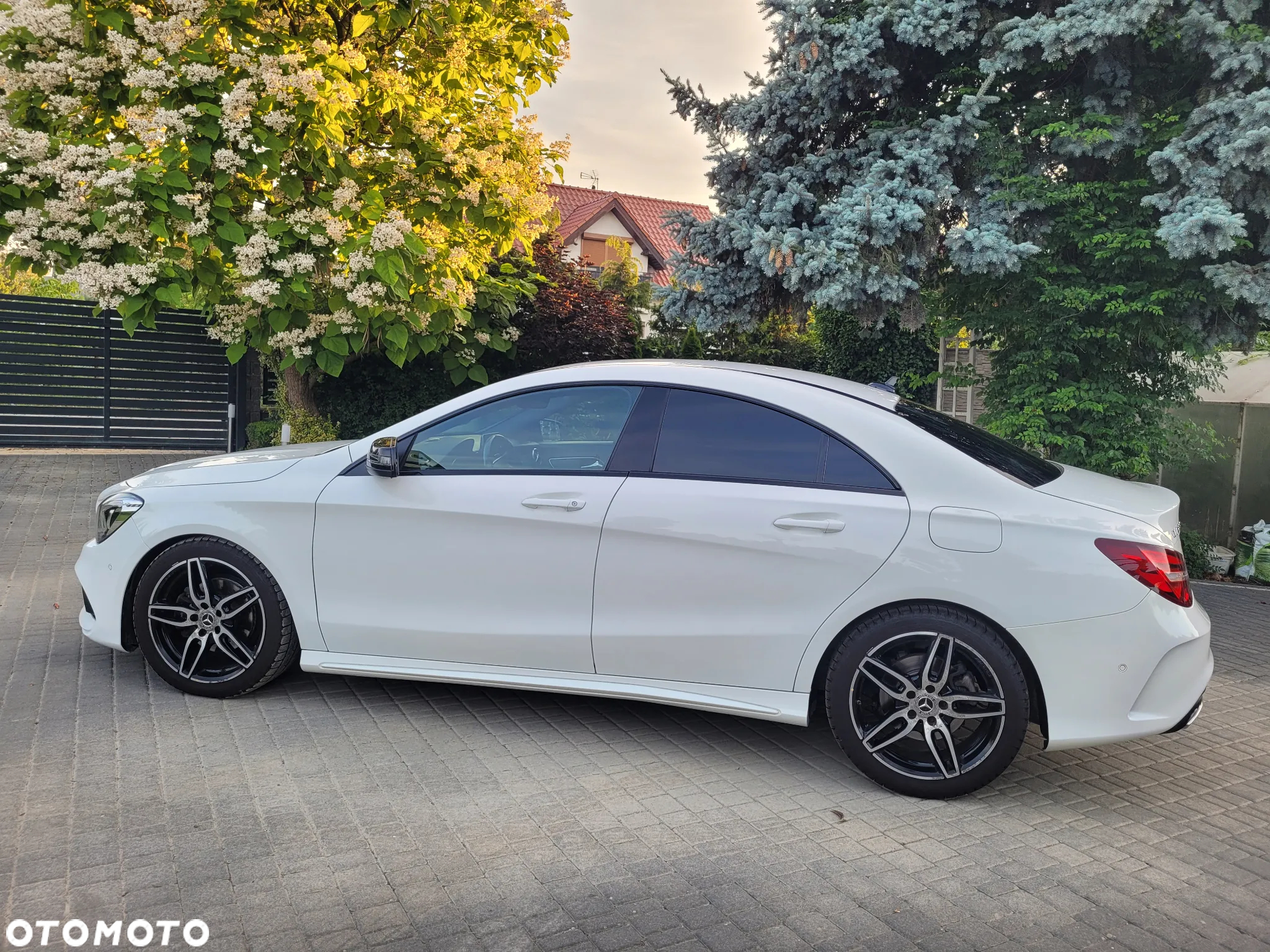 Mercedes-Benz CLA 200 7G-DCT AMG Line - 21