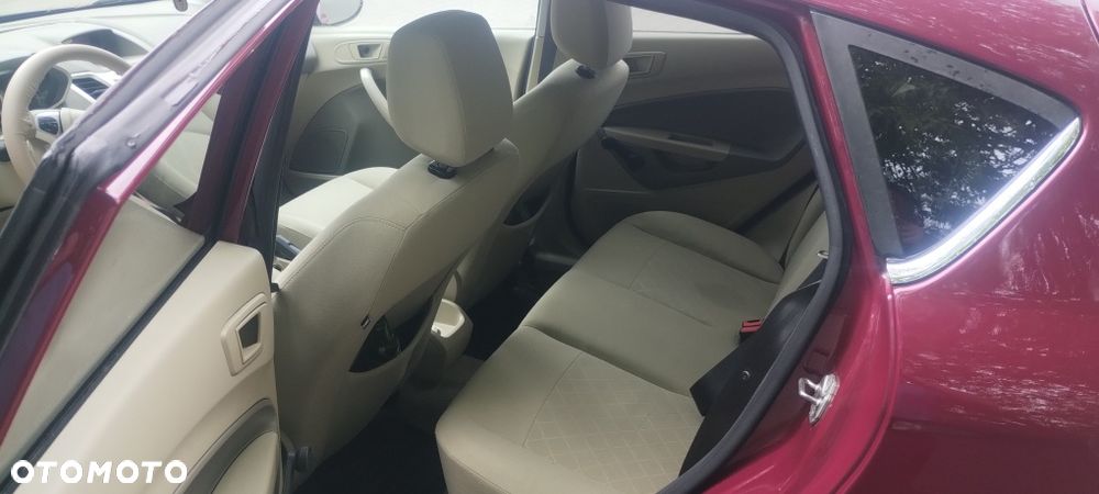 Ford Fiesta - 8