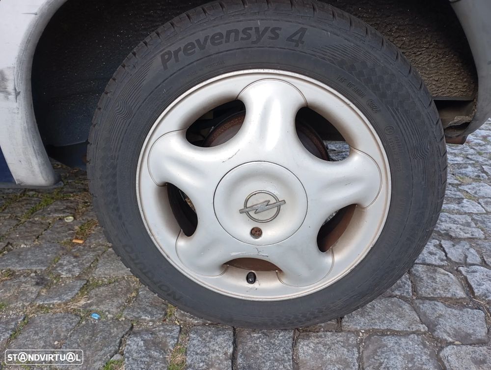Opel Corsa - 2