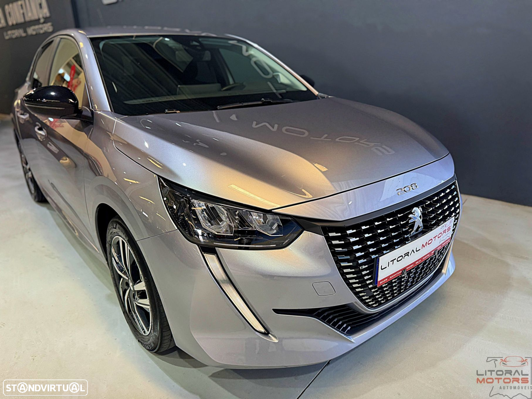 Peugeot 208 1.2 PureTech SE Style - 3