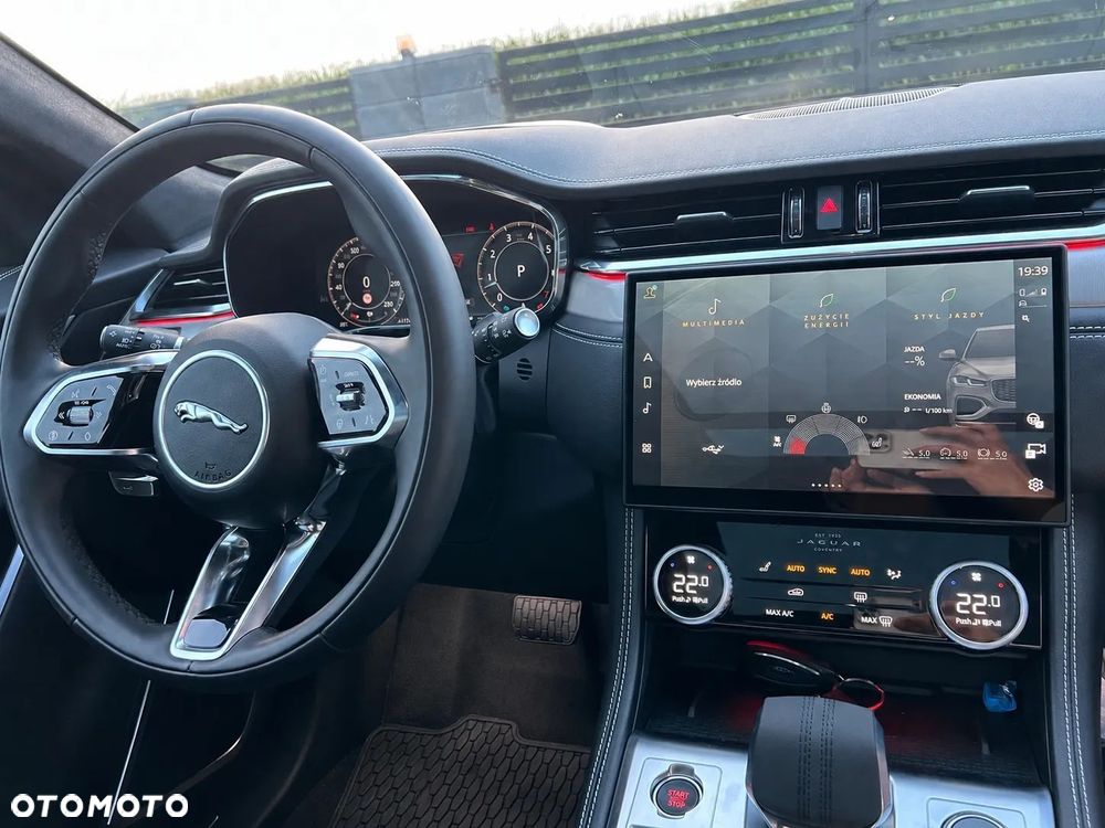 Jaguar F-Pace 2.0 P250 mHEV AWD R-Dynamic S - 9
