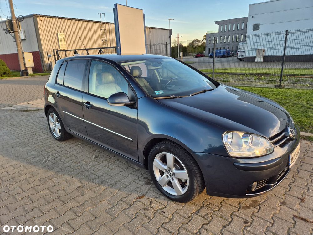 Volkswagen Golf 1.9 TDI DSG Individual - 18