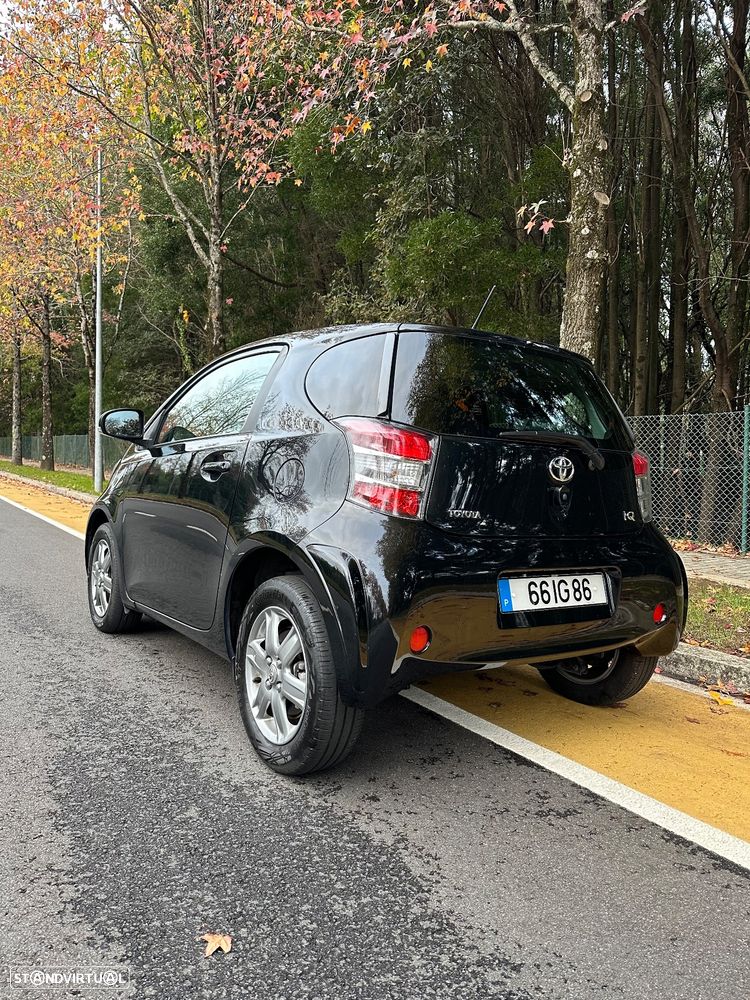 Toyota iQ 1.4 D-4D 2 - 2