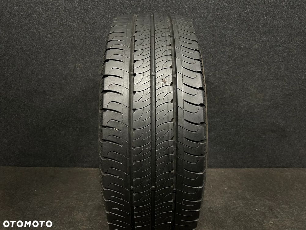 Goodyear EfficientGrip Cargo 215/65/15C 104/102T 1szt. - 1