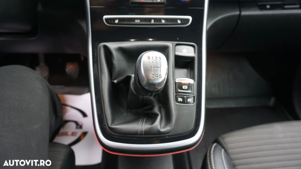 Renault Grand Scenic ENERGY TCe 130 BOSE EDITION - 34