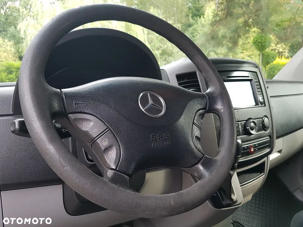 Mercedes-Benz Sprinter - 15