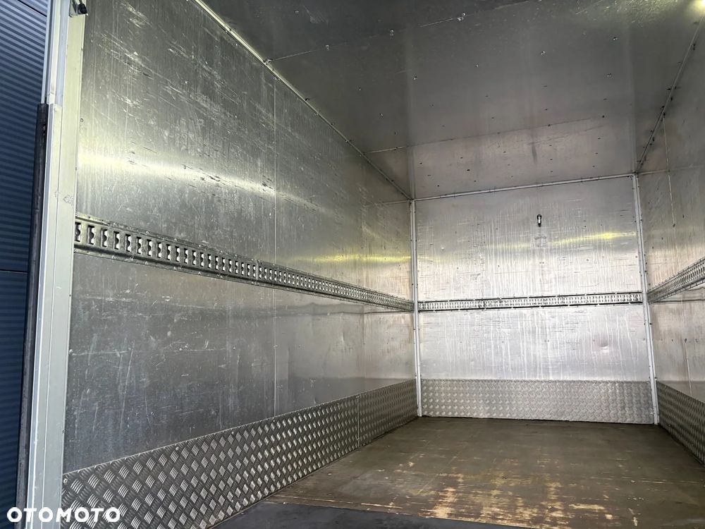 Iveco Daily 35C18 3.0 HPI Hi-Matic Kontener 8 palet + winda 750kg + drzwi boczne **LED**Niski przebieg**Climatronic**Sprowadzony**2021R** - 7