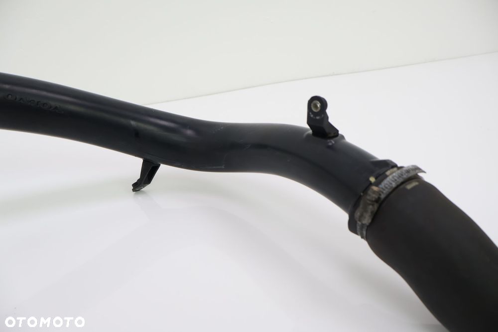 VOLVO V70 RURA INTERCOOLERA 8638967 - 4