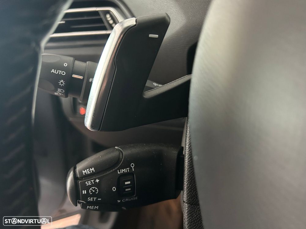 Peugeot 308 SW 1.5 BlueHDi Allure Pack EAT8 - 22