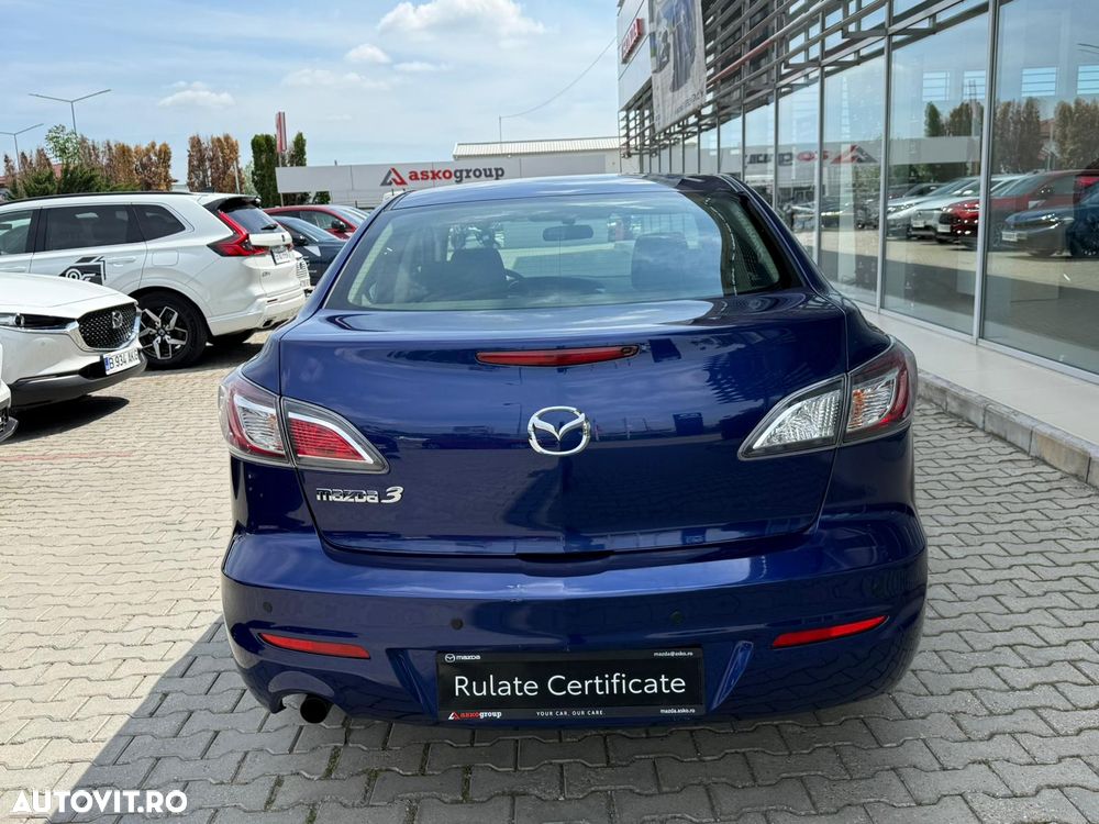 Mazda 3 - 8
