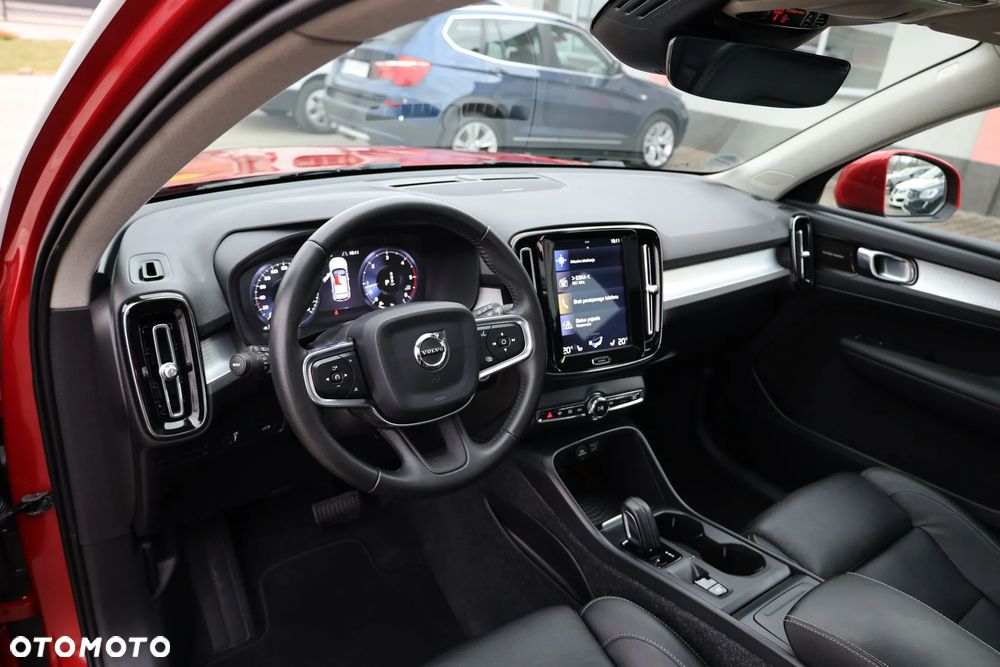 Volvo XC 40 D4 AWD Geartronic R-Design - 17