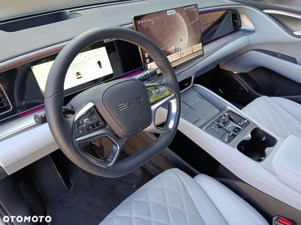 BYD Sealion 7 - 10