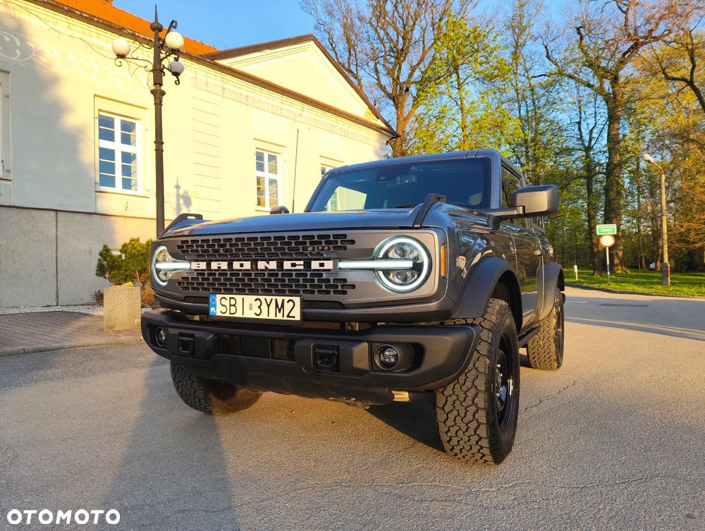 Ford Bronco - 7