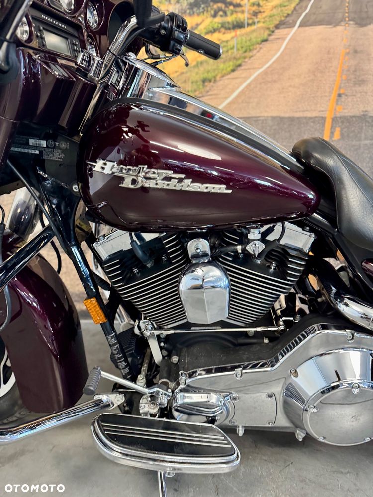 Harley-Davidson Touring Street Glide - 9