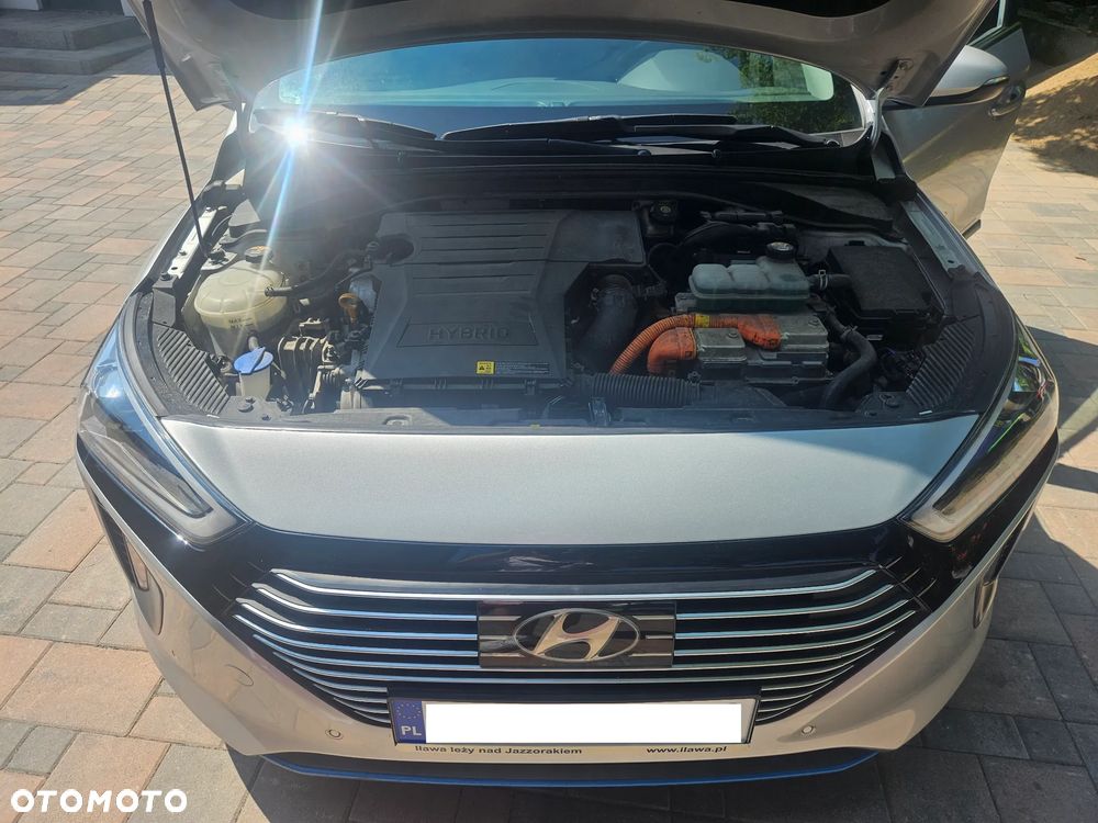 Hyundai IONIQ Hybrid Platinum - 29