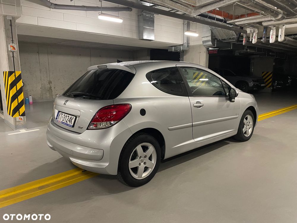 Peugeot 207 1.4 16V Trendy - 5