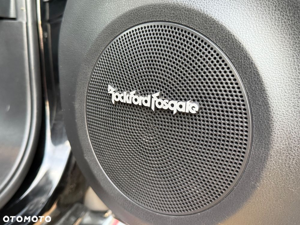 Nissan Juke ver-1-6-dig--t-all--mode-4x4i-xtronic-nismo-rs - 4