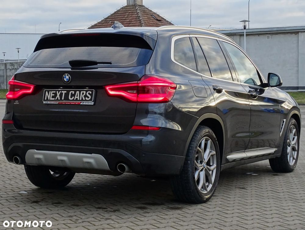 BMW X3 sDrive18d Luxury Line sport - 11