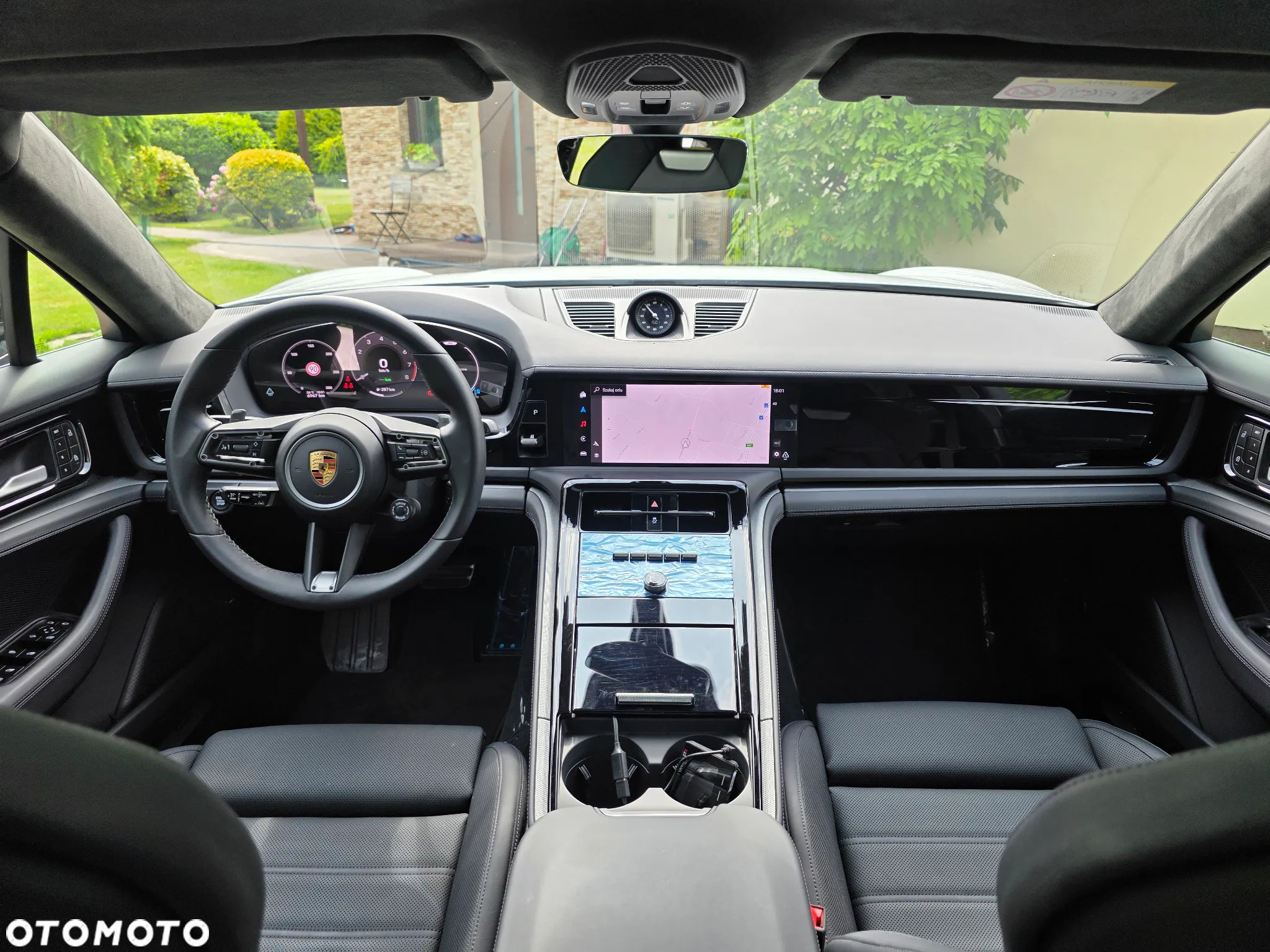Porsche Panamera - 21