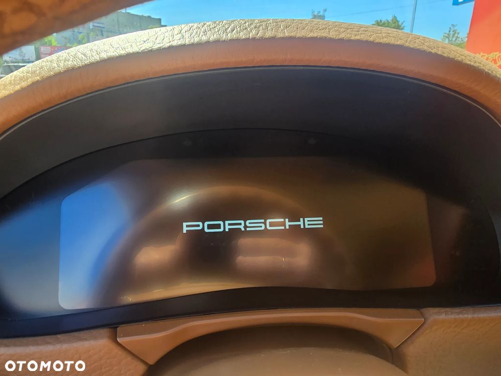 Porsche Cayenne - 7