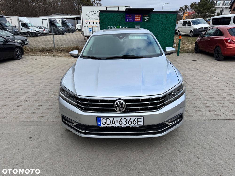 Volkswagen Passat - 2