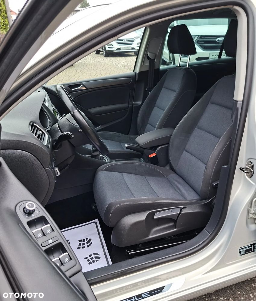 Volkswagen Golf 1.6 TDI DPF Style - 19