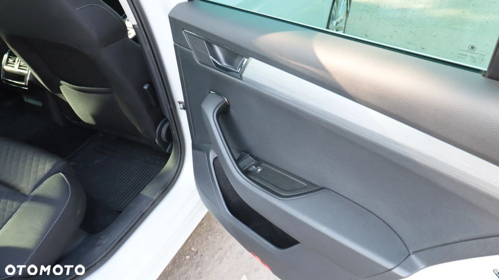 Skoda Superb 2.0 TSI Style DSG - 25