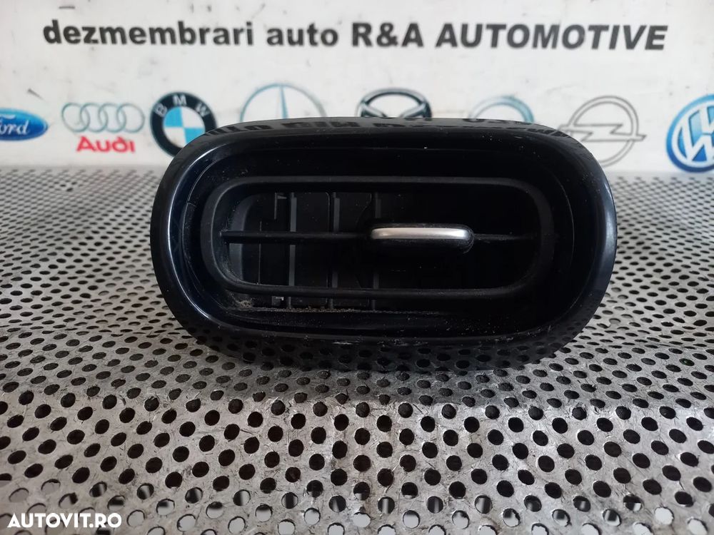 Grila Ventilatie Bord Dreapta Toyota Yaris Cross An 2020-2021-2022-2023-2024 Volan Stanga Europa - 6