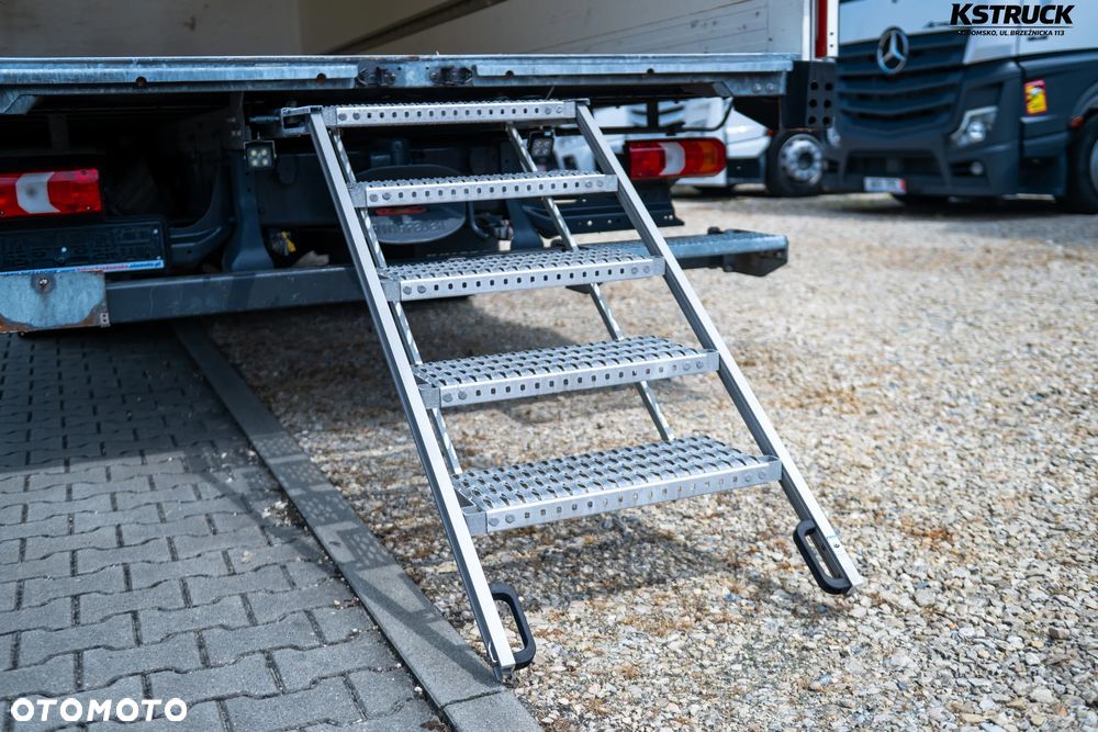 Mercedes-Benz Atego 818 L Kontener 7,25 - 18